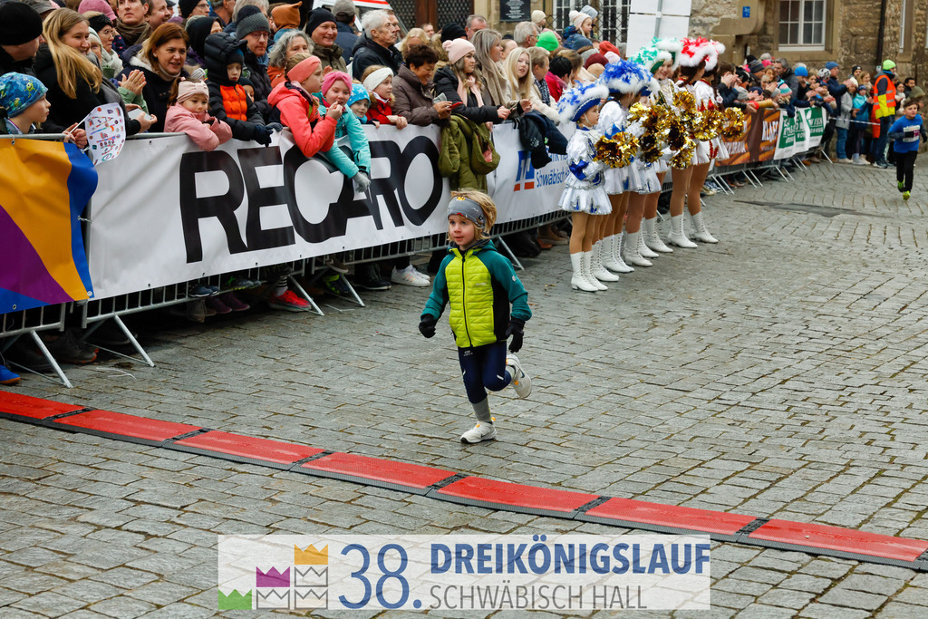 400m AOK Junior Cup | 3 Koenigslauf 2024 400m AOK Junior Cup - Realisiert mit Pictrs.com