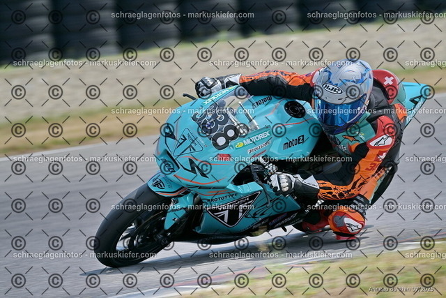 25bt04-1535 | markuskiefer.com - Realisiert mit Pictrs.com