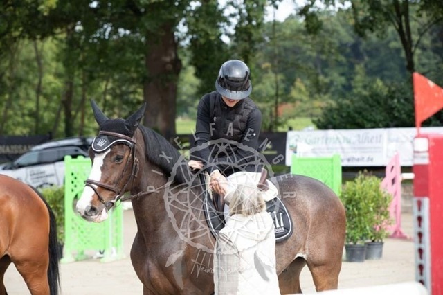 2B4A1210 | pixelfaenger - Realisiert mit Pictrs.com