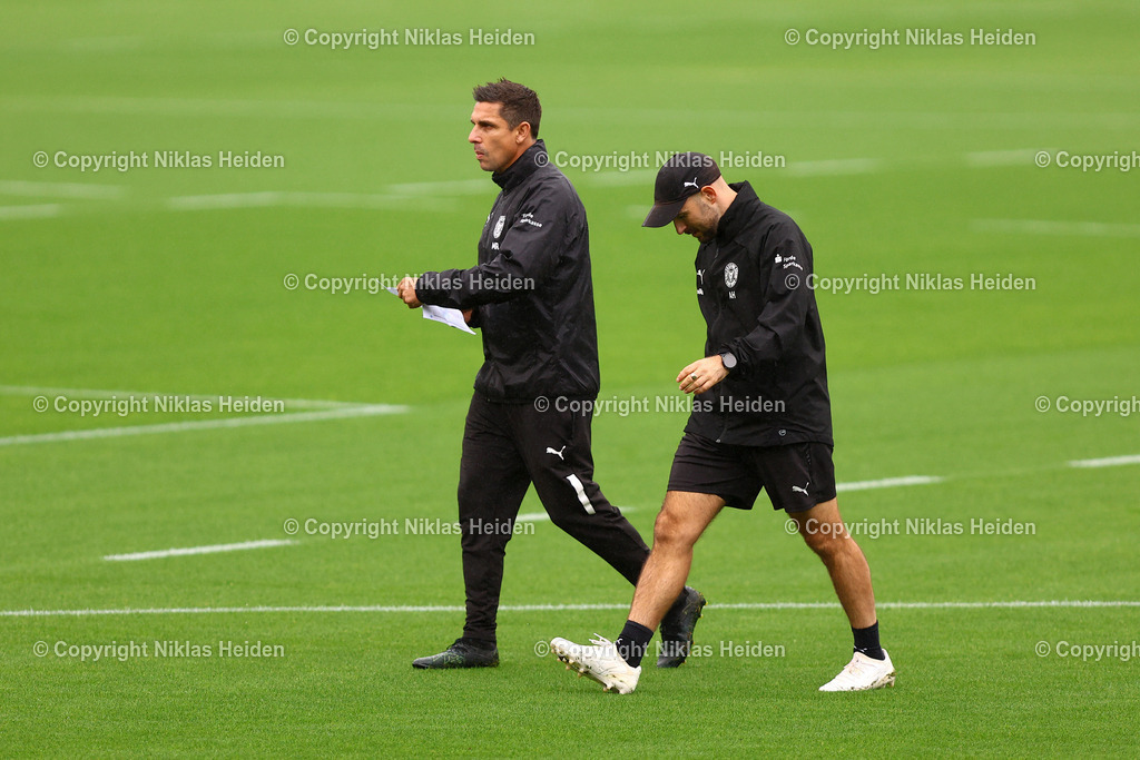 NH_HolsteinKiel_Training_14102025 | Marcel Rapp (Trainer, Holstein Kiel) und sein Co-Trainer Alexander Hahn.Fußball I Herren I Training I Saison 2025-2026 I Holstein Kiel I 14.10.2025 I Citti-Fußballpark