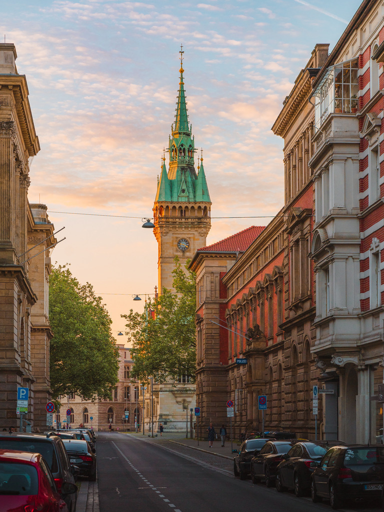 Rathaus | Entdecke exklusive Fotokunst aus Braunschweig: Bildband, Leinwände, Postkarten, Kalender, digitale Downloads & Bildlizenzen. Jetzt im offiziellen Beautiful Braunschweig Shop! - Realisiert mit Pictrs.com