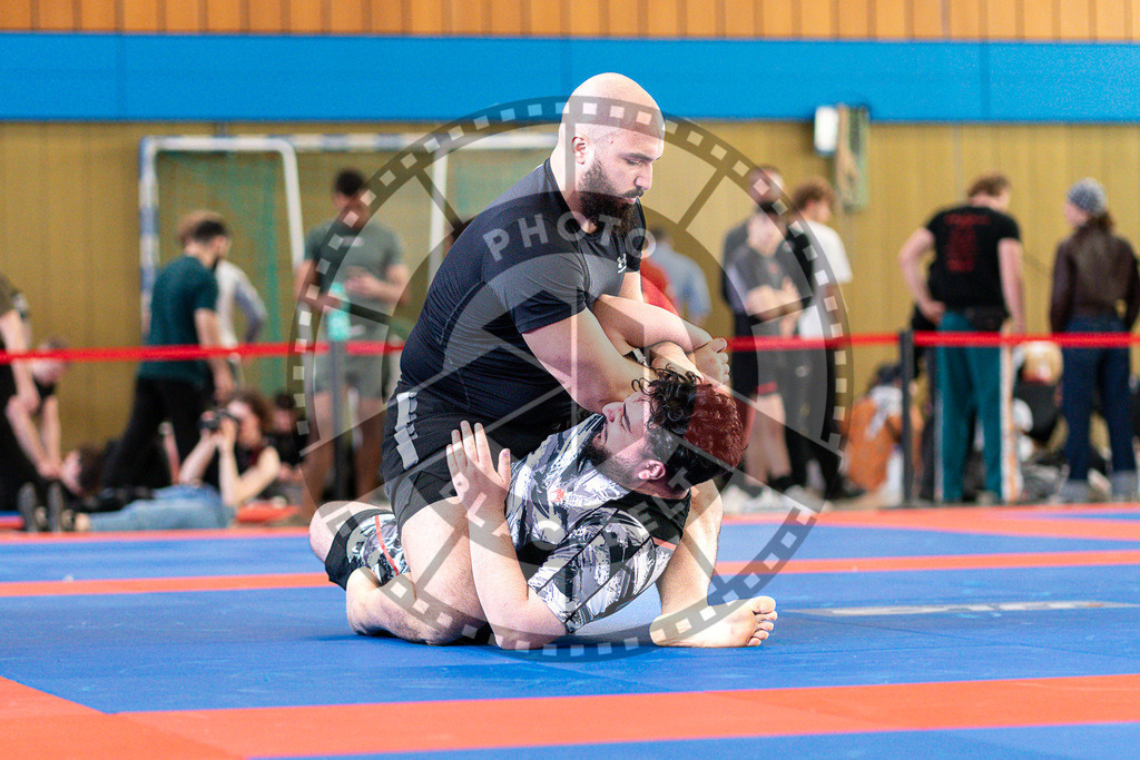 20250510PBB2006 | Athletes compete during the JJLG Berlin Open Jiu-Jitsu Championship on May 10, 2025 in Berlin, Germany. © Chiara Dazi / photoblackbelt