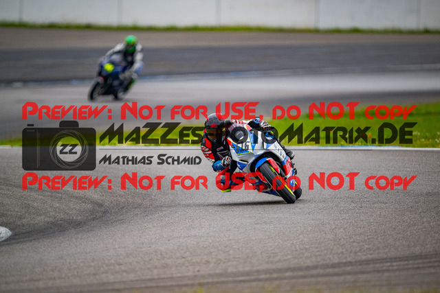 MaZZes_FotoMatrix_240701_6007705_8786 | WEISS