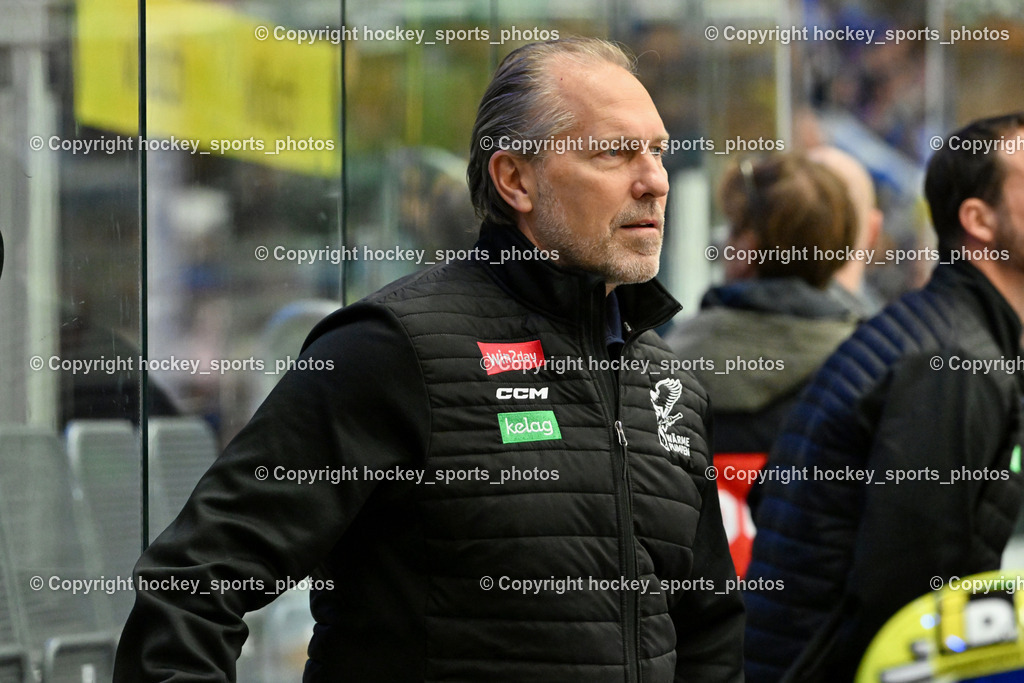 EC IDM Wärmepumpen VSV vs. Pioneers Vorarlberg | Tray Tuomie Headcoach EC VSV, EC IDM Wärmepumpen VSV vs. Pioneers Vorarlberg, EC IDM WÄRMEPUMPEN VSV vs. Pioneers Vorarlberg am 03.10.2025 in Villach (Stadthalle Villach), Austria, (Photo by Bernd Stefan)