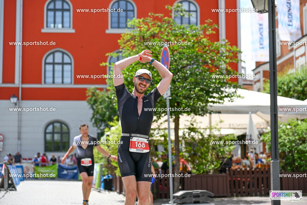 SZI_7110 | Stadttriathlon Erding 2025. #yourpictrs #sportshot_your_pictrs @Sportshotphotography #stadttriathlonerding Copyright: www.sportshot.de