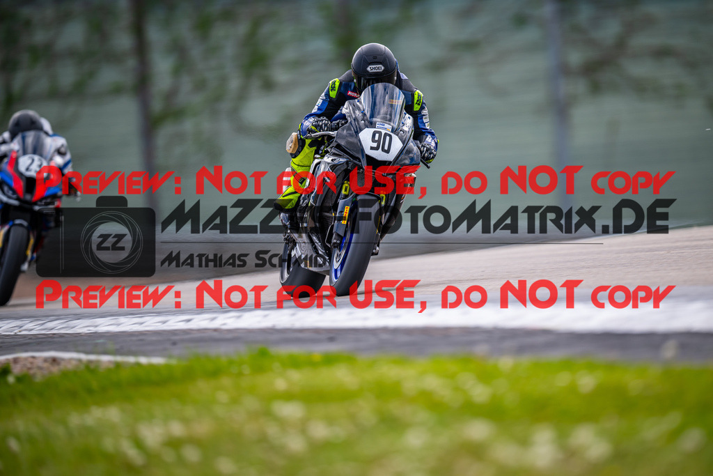 MaZZes_FotoMatrix_240505_6007705_2568 | STK1000