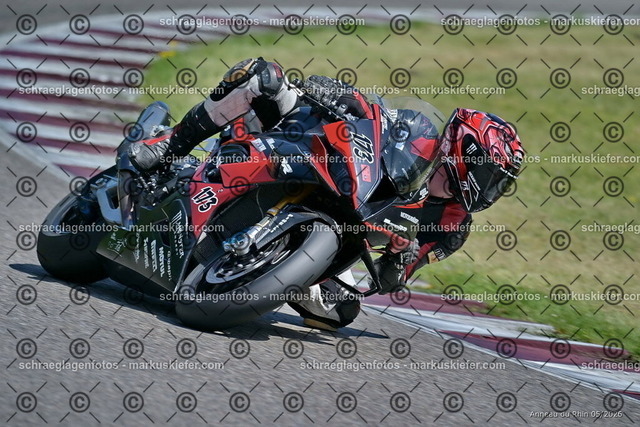 26BT02-1142 | markuskiefer.com - Realisiert mit Pictrs.com