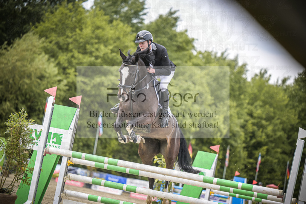 DOS_5111 | Entdecke hochwertige Reitturnierfotos von Foto Oger. Professionell, emotional und authentisch – jetzt Lieblingsmomente im Shop bestellen.Deutschlandweite Turnierfotografie. - Realisiert mit Pictrs.com