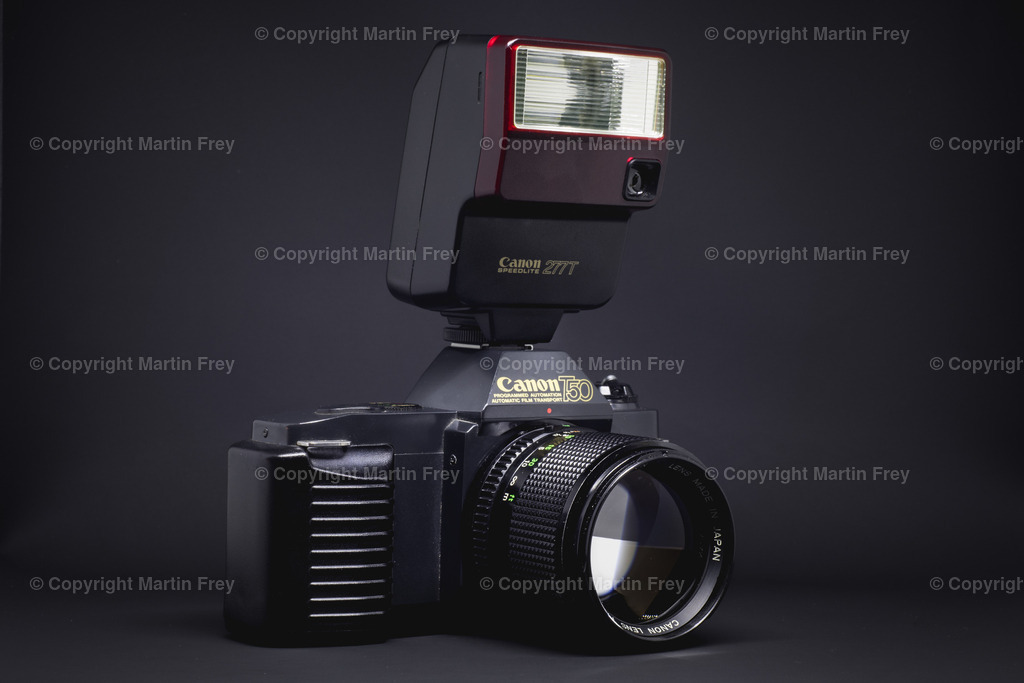 Canon T50 | Canon T50 with nFD 85mm f/1.8 and SpeedLite 277T - Realisiert mit Pictrs.com