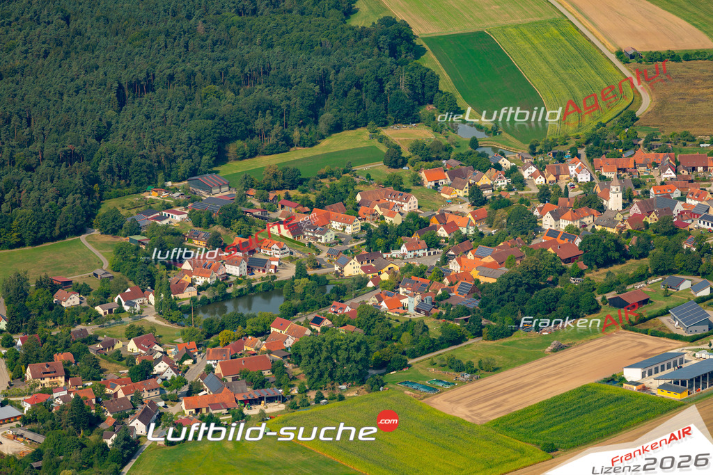 Das Luftbild zeigt :  Buch am Wald - Die Luftaufnahme wurde 2024 vom UL-Flugzeug aus erstellt ( keine Drohne ) - Hochauflösende Luftaufnahme - Für grossformatige Ausdrucke geeignet. Die Geschenkidee !Mit Lizenz und Bildrechte bestellbar