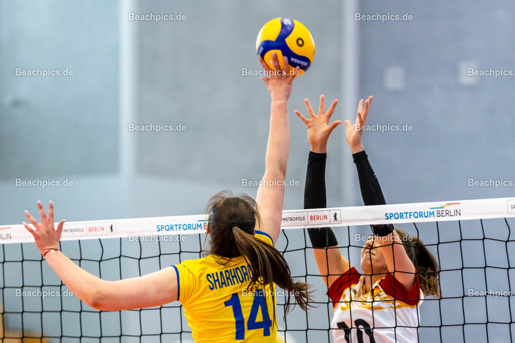 2023-00070862-Freundschaftsspiel-Deutschland-Ukraine | Angriff Daria SHAHORODSKA UKR 20.05.2023; Berlin Foto: Gerold Rebsch - www.beachpics.de
