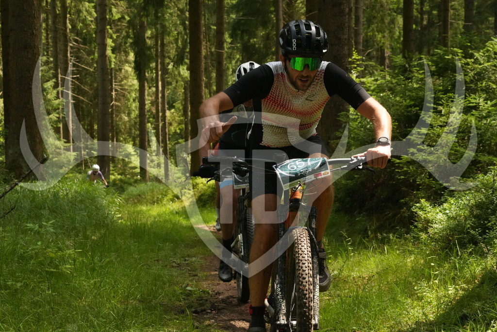 DSC08233 | Fotogalerie der Treibjagd im Dunkelwald - Dein MTB Etappenrennen im Erzgebirge - Realisiert mit Pictrs.com