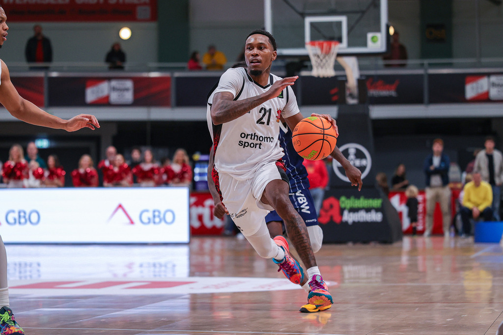 BAYER GIANTS vs VfL Sparkassenstars Bochum-132 | Fotos von Basketballspielen aus dem Raum NRW fotografiert von Gero Mueller-Laschet und Daniel Schaefer - Realisiert mit Pictrs.com