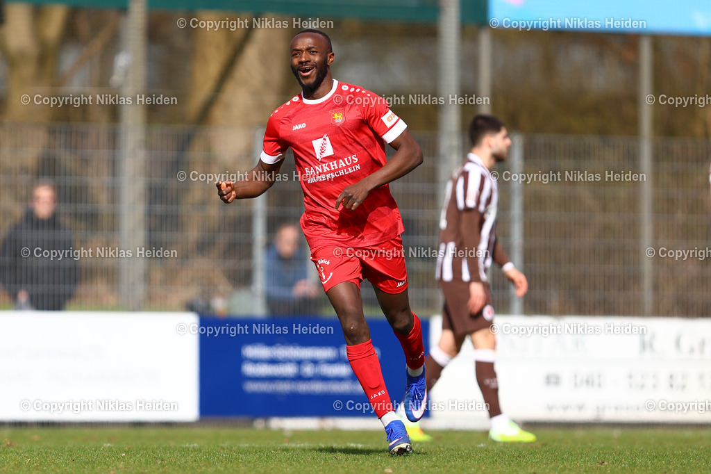 NH_FCStPauliU23_FSVSchöningen_RegionalligaNord_15032026 | #14 Ousman Touray (FSV Schöningen) bejubelt seinen Treffer zum 0:1.Fußball I Herren I Regionalliga Nord I Saison 2025-2026 I 26. Spieltag I FC St. Pauli U23 - FSV Schöningen I 15.03.2026 I Edmund-Plambeck-Stadion