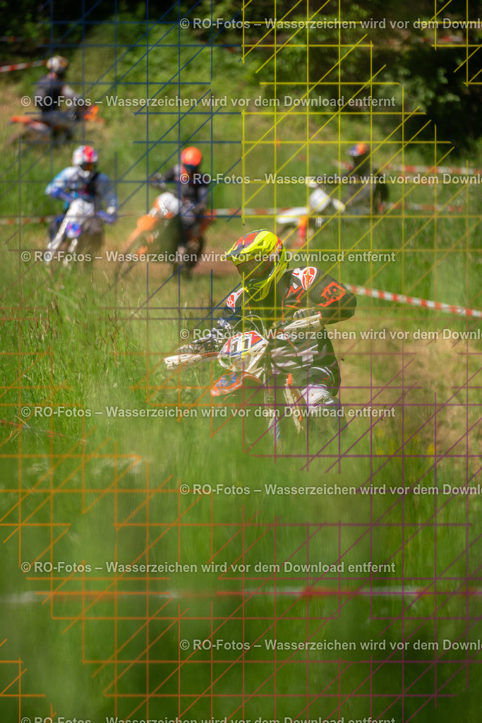 Wolfshausen 2 Lauf -336 | Sportfotografie von RO-Fotos: Motorsport, Motocross, Enduro, Laufveranstaltungen und Triathlon. Professionelle Fotos von Sportlern und Events. - Realisiert mit Pictrs.com