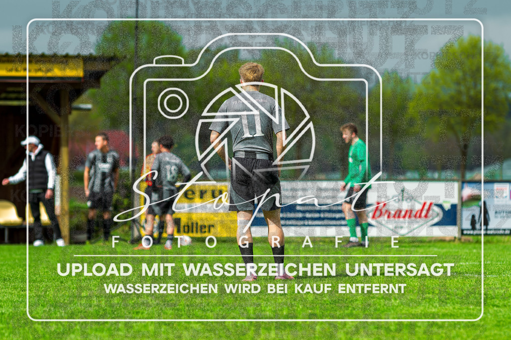 DZC_0830-Verbessert-RR | Adam Jarkas (FG Fulde-Stellichte #11) beim Herren Kreisliga HK Spiel zwischen FG Fulde-Stellichte und TSV Wietzendorf im Fulder Zentralstadion, Fulde (Simon Paul Stopat) - Realisiert mit Pictrs.com