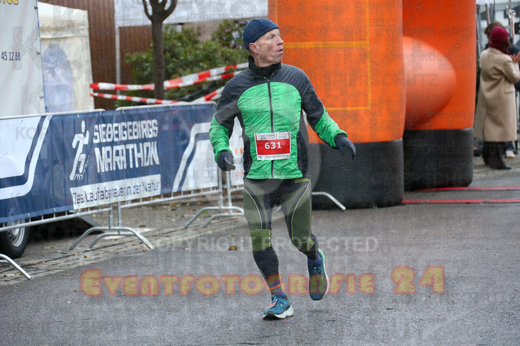 251130_1146_EX1_8760 | Sportfotografie im Rhein-Sieg Kreis, Köln, Bonn, NRW, Rheinland Pfalz, Hessen, etc. Unser Tätigkeitsfeld umfasst den Laufsport vom Volkslauf über den Marathon, Duathlon, Triathon bis zum Ultralauf wie Kölnpfad Ultra oder Schindertrail.