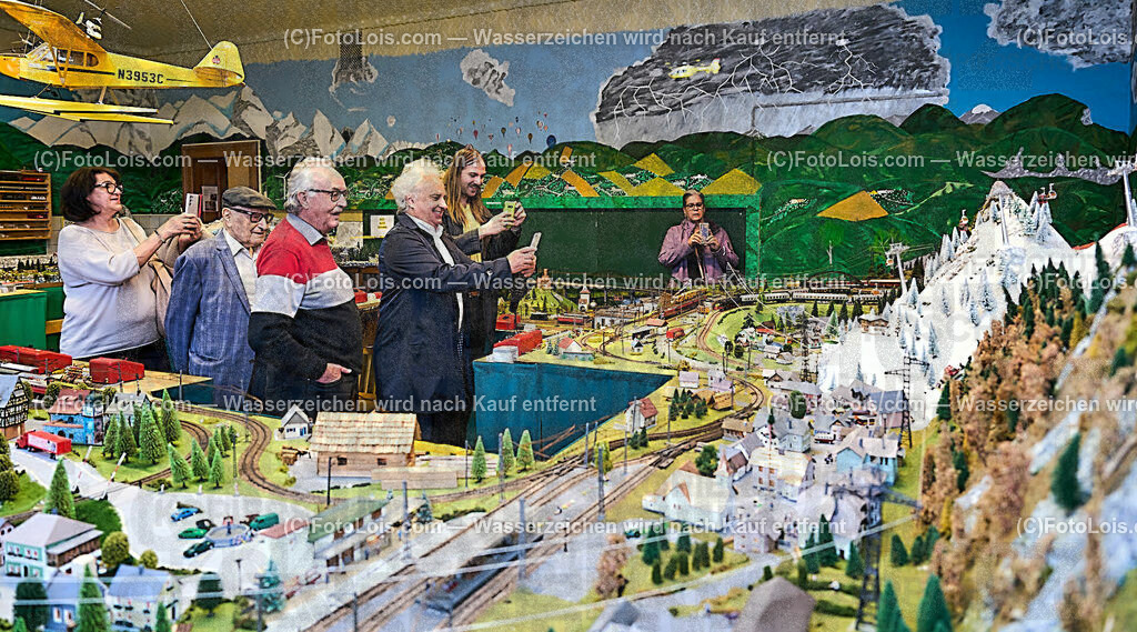 ALP9535_Foederation_Chopin-Ges_Lackenhof_Modellbahn-Etzler | (C)FotoLois.com, Alois Spandl, Föderation der internationalen Chopin-Gesellschafen (deren gibt es weltweit 34) - Zusammentreffen und Sitzung im Vorfeld des XXXIX. Chopinfestivals in der Kartause Gaming und Rahmenprogramm - Ausflug mit dem Bus zum Lunzer See und nach Lackenhof, gemeinsames Abendessen, Do 3. August 2023.