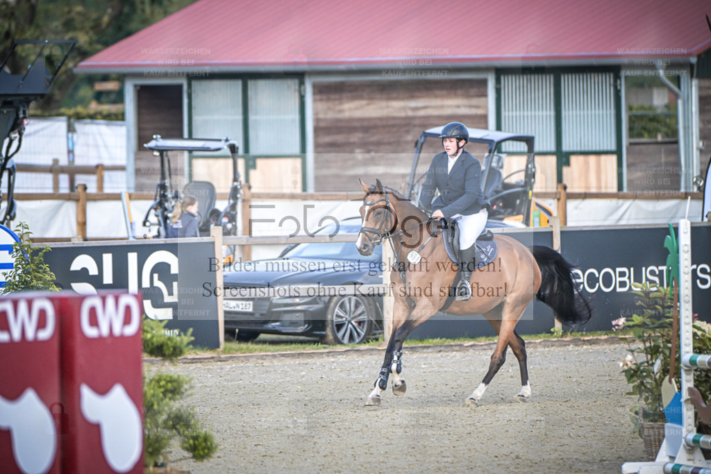 DOS_8227 | Entdecke hochwertige Reitturnierfotos von Foto Oger. Professionell, emotional und authentisch – jetzt Lieblingsmomente im Shop bestellen. - Realisiert mit Pictrs.com