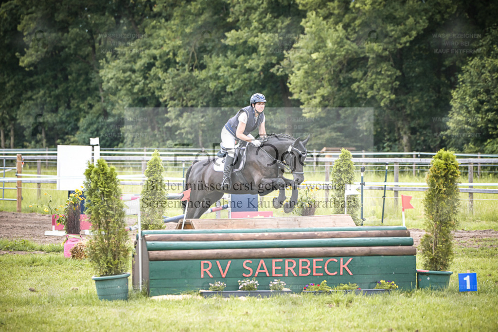 DOS_6701 | Entdecke hochwertige Reitturnierfotos von Foto Oger. Professionell, emotional und authentisch – jetzt Lieblingsmomente im Shop bestellen. - Realisiert mit Pictrs.com
