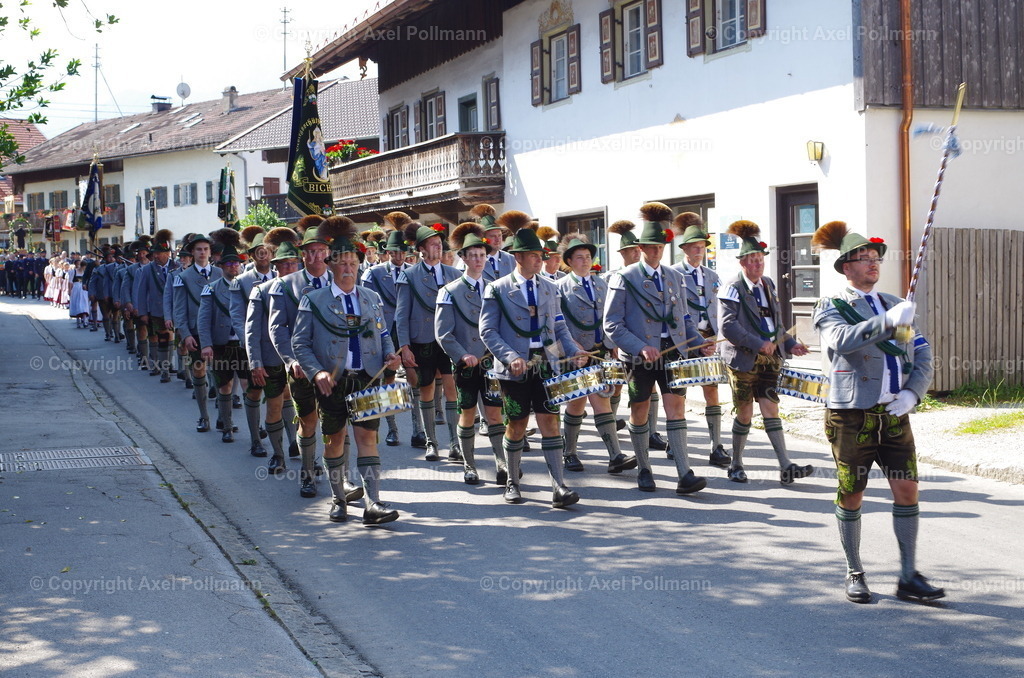 IMGP3616 | fotografiert von Axel PollmannLeonhardi Wallfahrt Benediktbeuern und Murnau, Fronleichnam, Fasching, Landschaft im Loisachtal und Benediktbeuern  - Realisiert mit Pictrs.com