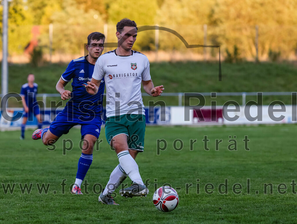 2023-08-01_107_FC_Schwaig_gegen_FC_Deisenhofen | Oberding, Deutschland, 01.08.2023:
Fußball, Toto-Pokal 2023 / 2024, 1. Spieltag, FC Schwaig gegen FC Deisenhofen, Endergebnis: 2:3

Maximilian Buchauer (FC Schwaig, #27)

Foto: Christian Riedel / fotografie-riedel.net