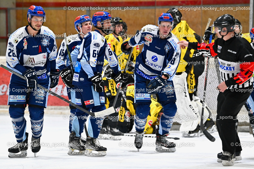 EC Spittal Hornets vs. ESC Steindorf 10.2.2024 | Jubel ESC Steindorf Mannschaft, #28 Bacher Stefan, #69 Kreuzer Philipp, #46 Maurer Julian, #18 Pewal Martin, ALTERSBERGER Roland Referee