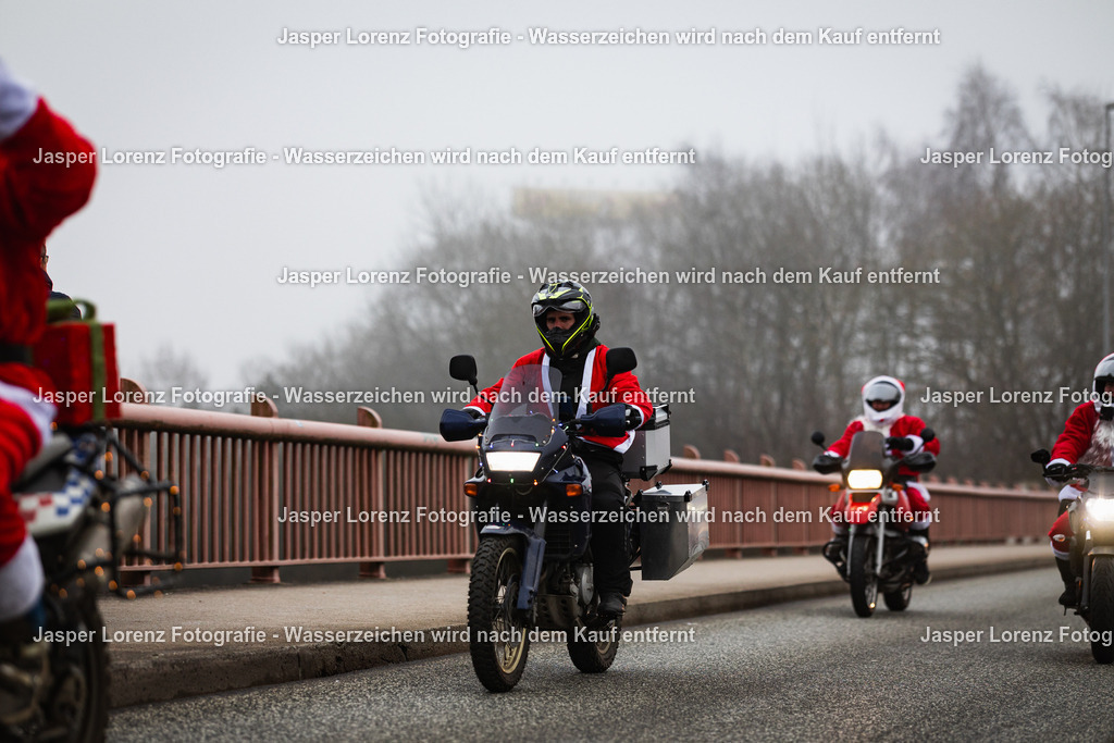 X-Mas Ride I Kiel I 2025 | Jasper Lorenz Fotografie - Realisiert mit Pictrs.com