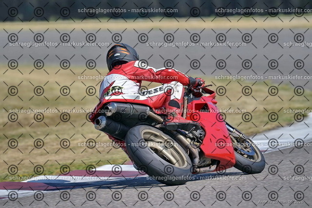 26bc03-0570 | markuskiefer.com - Realisiert mit Pictrs.com