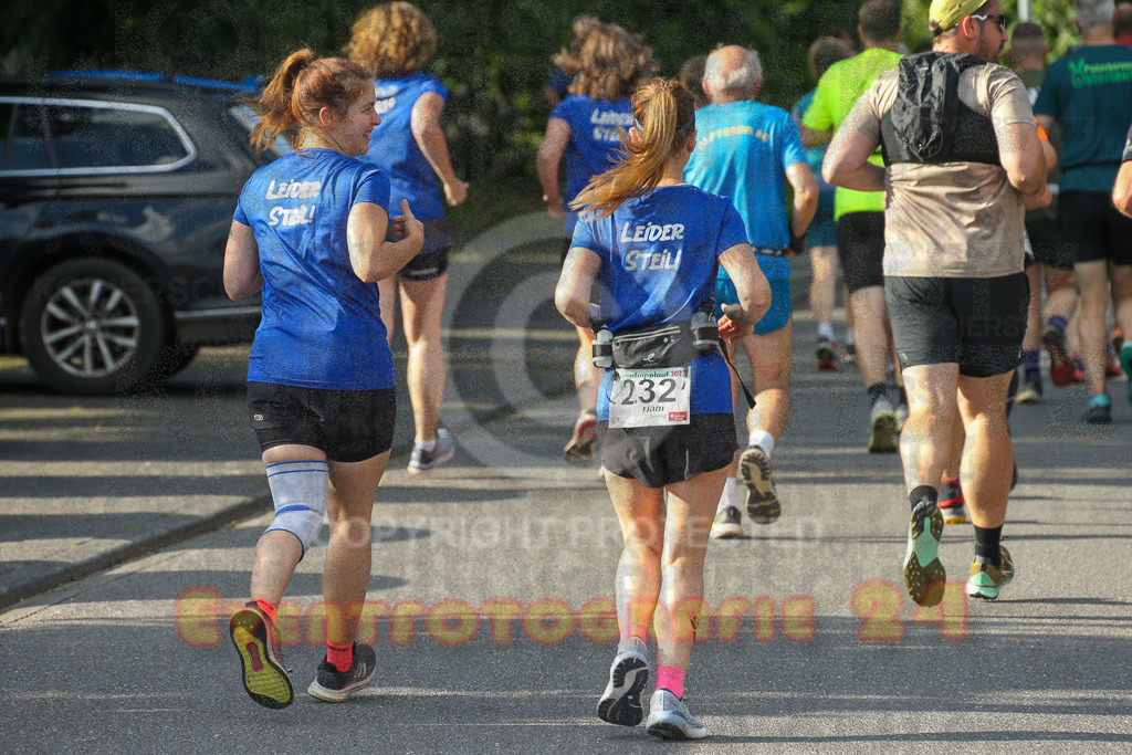 230804_1811_EX1_3785 | Sportfotografie im Rhein-Sieg Kreis, Köln, Bonn, NRW, Rheinland Pfalz, Hessen, etc. Unser Tätigkeitsfeld umfasst den Laufsport vom Volkslauf über den Marathon, Duathlon, Triathon bis zum Ultralauf wie Kölnpfad Ultra oder Schindertrail.