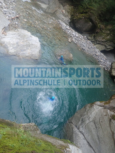 P1020038 | Bestelle die Bilder deines Berg- oder Wasser-Abenteuers mit Mountain Sports bequem von zu Hause aus direkt über unseren Online Fotoshop von pictrs.com. - Realisiert mit Pictrs.com
