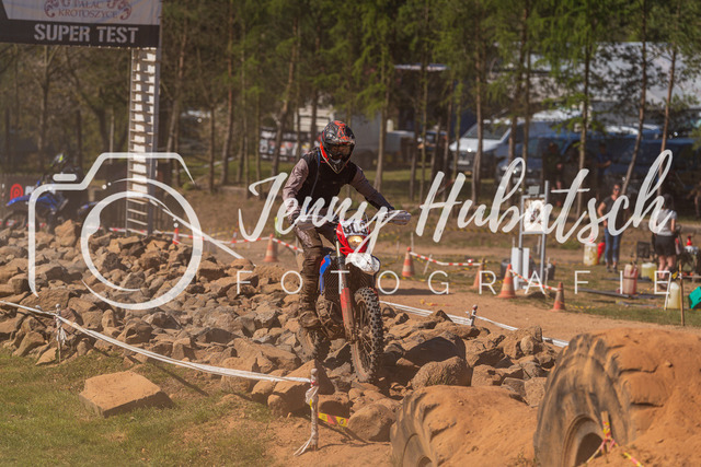 JHF.ECHT.3h.Samstag.27 | jennyhubatsch-endurofotografie