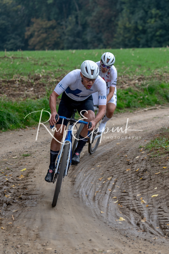 Ralf Eppink Photography 20251011_DSC01947 | Sportfotografie, Eventfotografie, Porträtfotografie, Radsport Fotograf, Triathlon Fotograf, Düsseldorf Fotograf, Köln Fotograf, Actionfotografie, Teamfotografie, Peoplefotografie, Business Portraits, Veranstaltungsfotografie, Reportagefotografie - Realisiert mit Pictrs.com