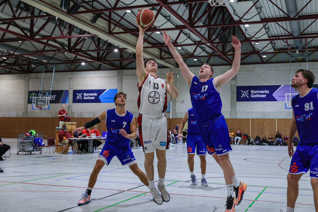 Regio BAYER GIANTS vs NEW Elephants Grevenbroich-109 | Fotos von Basketballspielen aus dem Raum NRW fotografiert von Gero Mueller-Laschet und Daniel Schaefer - Realisiert mit Pictrs.com