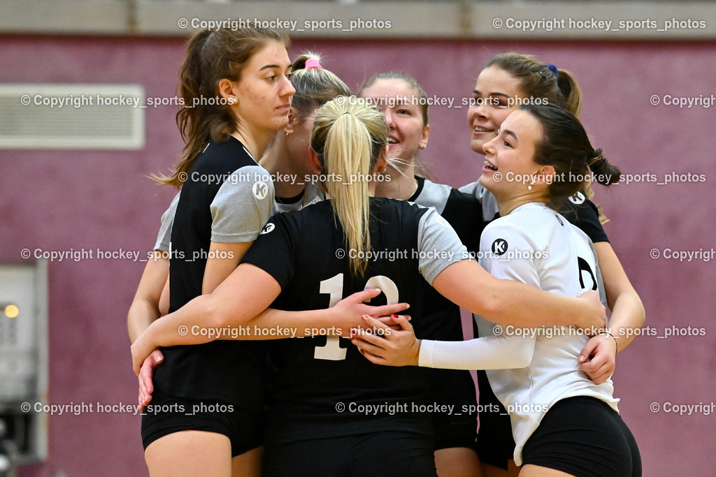 Askö Volley Eagles vs. Mühlviertel Volleys 17.12.2022 | Jubel Askö Villach Mannschaft, #13 BEBEKAJLO Vanessa, #2 KIRCHER Elisabeth, #7 FANIC Nada, #10 KRALL Johanna, #4 PICHLER Verena