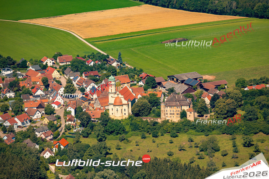 Das Luftbild zeigt : Hohenstadt Abtsgmünd - Die Luftaufnahme wurde 2024 vom UL-Flugzeug aus erstellt ( keine Drohne ) - Hochauflösende Luftaufnahme - Für grossformatige Ausdrucke geeignet. Die Geschenkidee !Mit Lizenz und Bildrechte bestellbar
