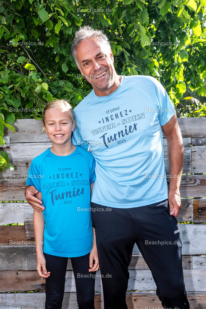 2025-200075996-Vater-Sohn-Turnier-Familienfotos | Pinar Atalay, Bundeskanzler Friedrich Merz 29.05.2025; Berlin Foto: Gerold Rebsch - www.beachpics.de