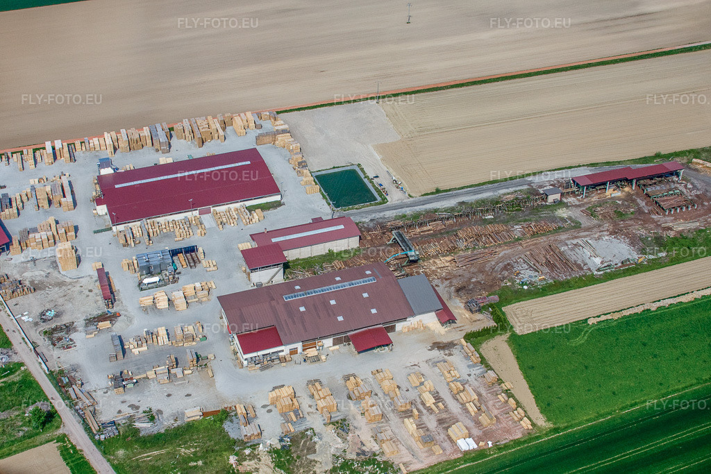 Vue aérienne: Scierie et Paletterie KOCHER à Niederrœdern dans le département Bas Rhin, France – .Photo: IMG_18120.jpg prise le 03/05/2009 par Werner Riehm/FLY-FOTO.eu – Résolution de l'original: 3597 x 2399 px