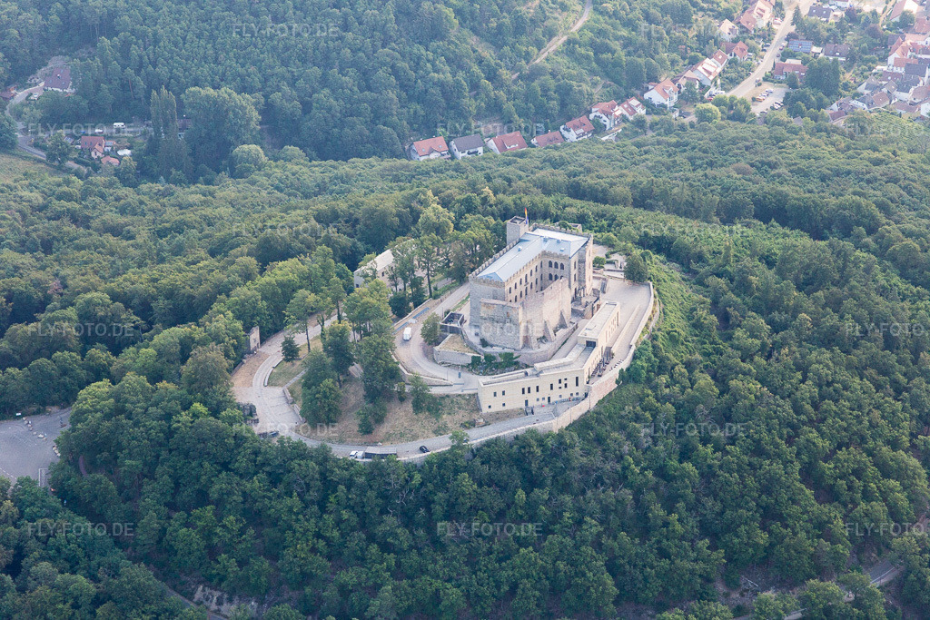 Luftbild: Oberhambach, Hambacher Schloss im Ortsteil Diedesfeld in Neustadt im Bundesland Rheinland-Pfalz in Deutschland. Foto: IMG_108839.jpg vom 15.07.2018 durch Werner Riehm/FLY-FOTO.de