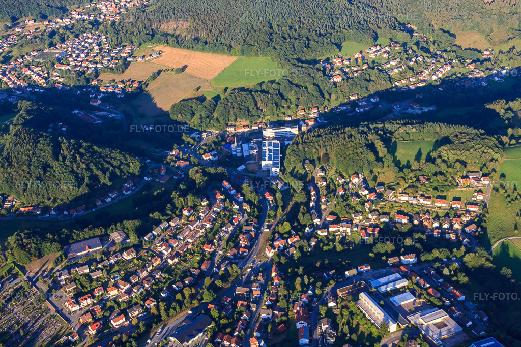 Luftbild: Ortsansicht im Odenwald von Westen im Ortsteil Spechtbach in Wald-Michelbach im Bundesland Hessen in Deutschland. Foto: IMG_52010.jpg vom 18.08.2012 durch Werner Riehm/FLY-FOTO.de