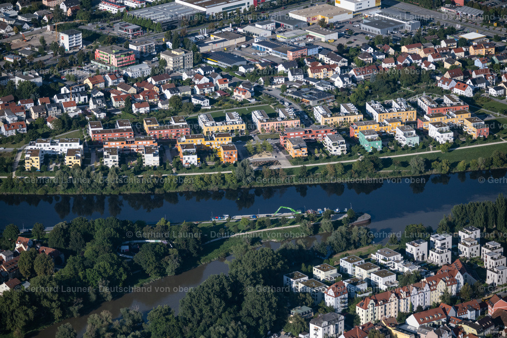 4050934 | REGENSBURG 03.09.2021 Wohngebiet der Mehrfamilienhaussiedlung in der Paarstraße in Regensburg im Bundesland Bayern, Deutschland. // Residential area of the multi-family house settlement in the Paarstrasse in Regensburg in the state Bavaria, Germany. Foto: Gerhard Launer