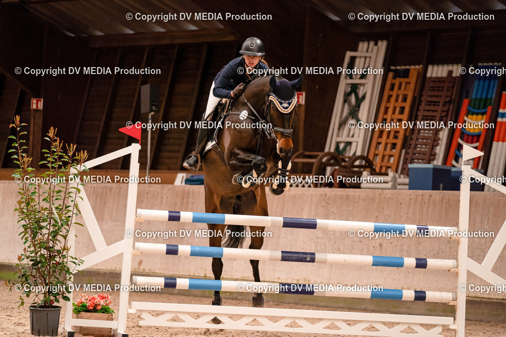 Springen Tag 1-723 | dv-media-shop - Realisiert mit Pictrs.com