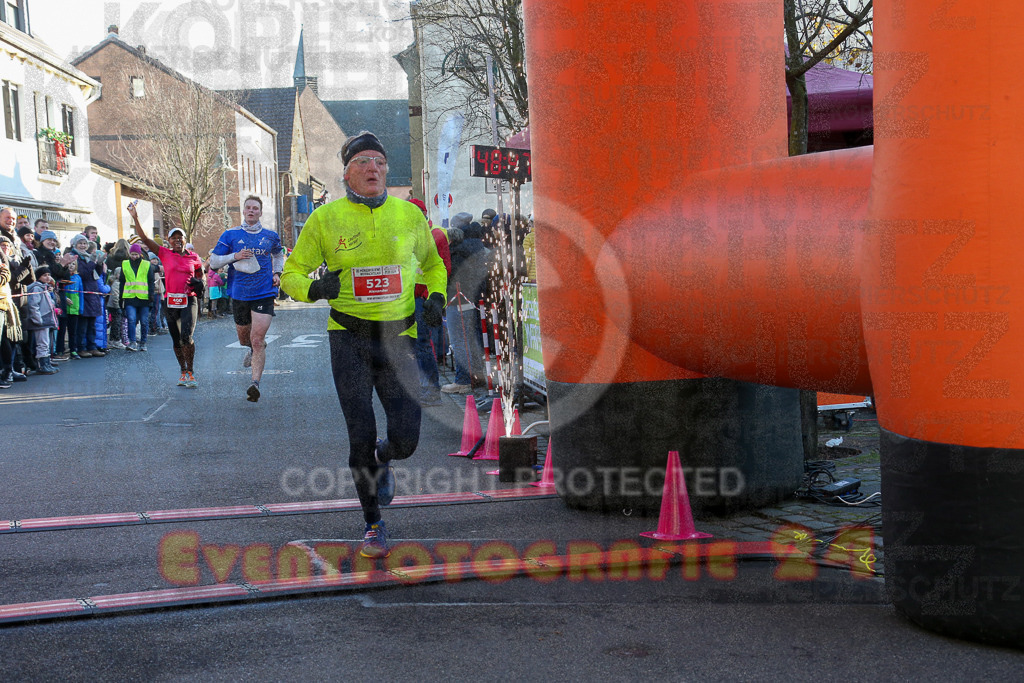 241201_1225_EX1_2029 | Sportfotografie im Rhein-Sieg Kreis, Köln, Bonn, NRW, Rheinland Pfalz, Hessen, etc. Unser Tätigkeitsfeld umfasst den Laufsport vom Volkslauf über den Marathon, Duathlon, Triathon bis zum Ultralauf wie Kölnpfad Ultra oder Schindertrail.