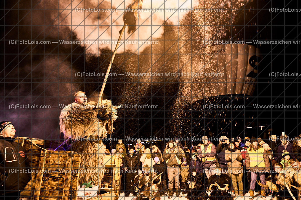 ALP5225_Nacht der Ballone_Gaminger Oetscherteufeln | NACHT DER BALLONE in Lackenhof am Ötscher, Sa 28. Dezember 2024.Mit einer Schauübung der Bergrettung Lackenhof, dem Ballonclub Ötscherland und den Gaminger Ötscherteufeln unter Zusammenarbeit mit der FF Lackenhof, dem Musikverein, dem Pensionistenverband, dem CampingClub, der Schirmbar und Konditorei Czihak, der Fuchswaldhütte und der Pizzeria Venezia, die für die Verköstigung sorgten, sowie der Ötscherliftgesellschaft, der Gemeinde Gaming und dem Ötscher-Tourismusverband.