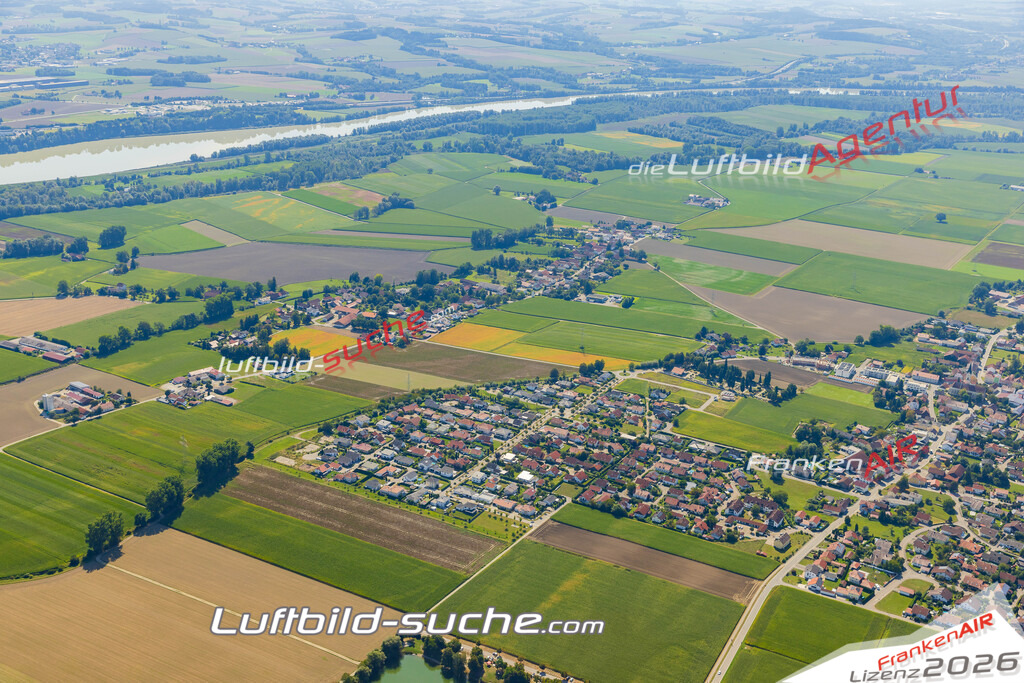 Luftaufnahme von Hartkirchen Pocking Bild- Das Luftbild wurde 2025 vom UL-Flugzeug heraus erstellt ( keine Drohne ) - Hochauflösende Luftaufnahme -Nicht vergleichbar mit Google Maps oder Satelittenbilder- Die Geschenkidee !Mit Lizenz und Bildrechte bestellbar