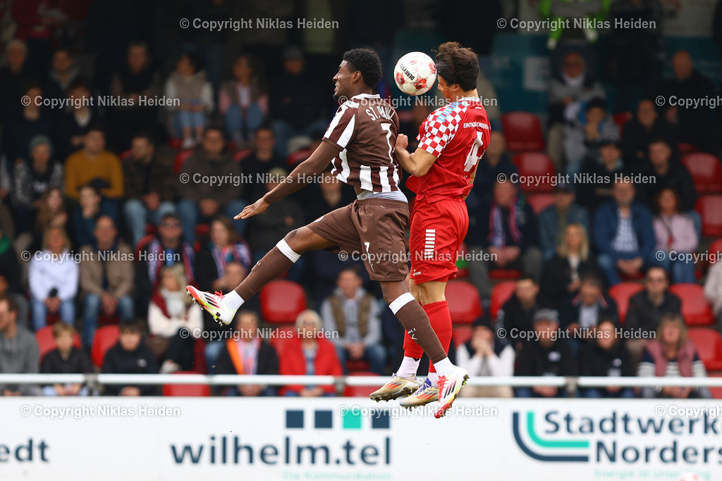 NH_FCEiintrachtNorderstedt_FCStPauliU23_RegionalligaNord_08032026 | #4 Fabian Grau (FC Eintracht Norderstedt), #7 Romeo Aigbekaen (FC St. Pauli U23)Fußball I Herren I Regionalliga Nord I Saison 2025-2026 I 25. Spieltag I FC Eintracht Norderstedt - FC St. Pauli I 08.03.2026 I Edmund-Plambeck-Stadion
