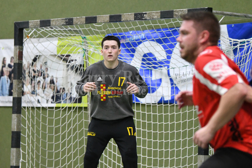 SSG Metten : VfL Waldkraiburg | fokussiert: Sebastian Schreder (SSG Metten #17) - Realisiert mit Pictrs.com
