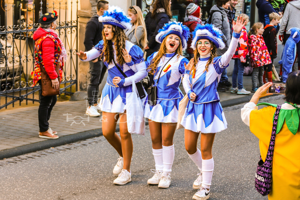Fastnacht 2023-1640 | Erleben Sie den Zauber des Mittelrheins und entdecken Sie die atemberaubende Auswahl an Fotos und Bildern bei Rheinfotos. Wir bieten eine vielfältige Auswahl an Produkten wie Poster, Karten, Sticker, Textilien und Geschenkartikeln und Fototouren. - Realisiert mit Pictrs.com