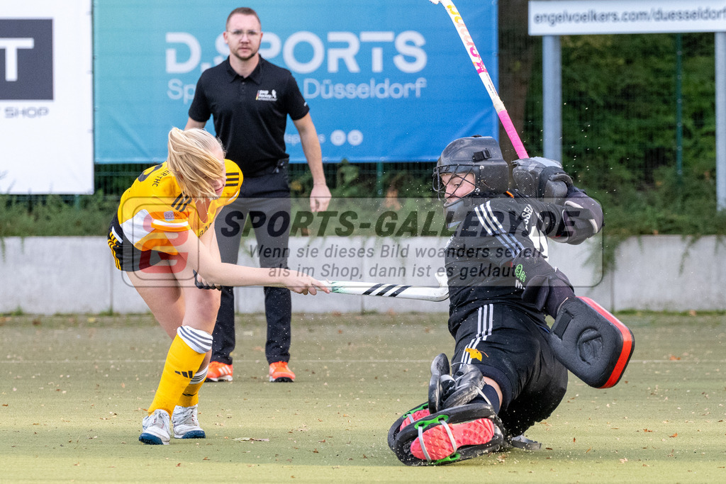 SFE_20231021_0256 | Deutsche Meisterschaft Weibliche U16 Halbfinale Düsseldorfer HC - Harvestehuder THC am 21.10.2023 in Köln (Düsseldorfer Hockeyclub 1905 e.V.), Photo: Stephan Fehrmann 2023 (Sports-Gallery)