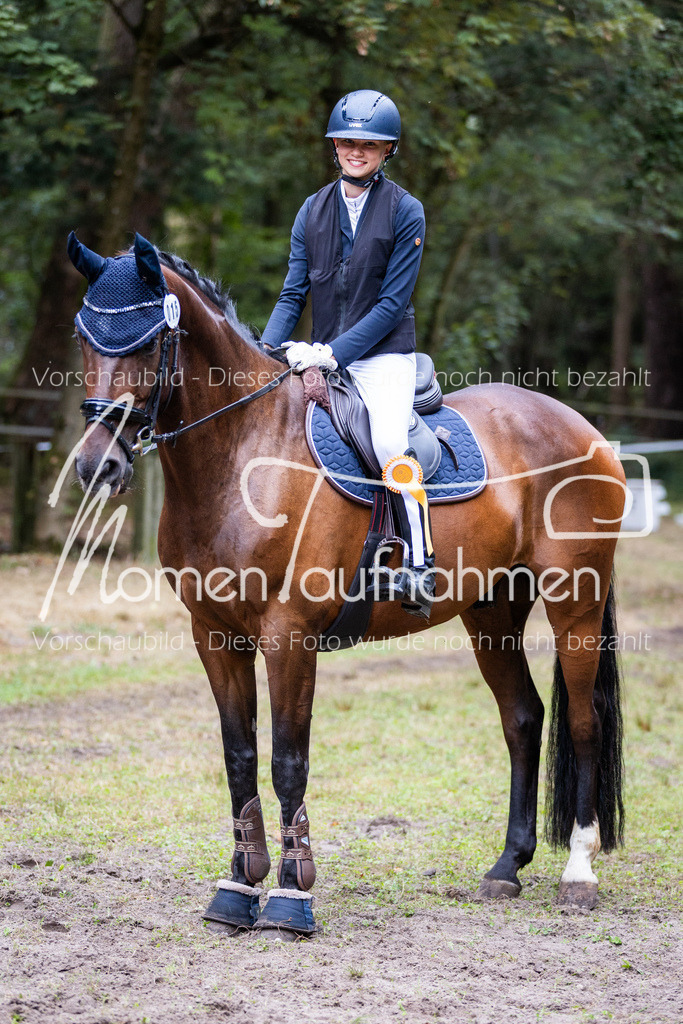 HB-Springreiter-050 | MomenTaufnahmen Pferdesportfotos